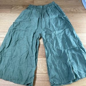 Green linen wide leg cropped pant